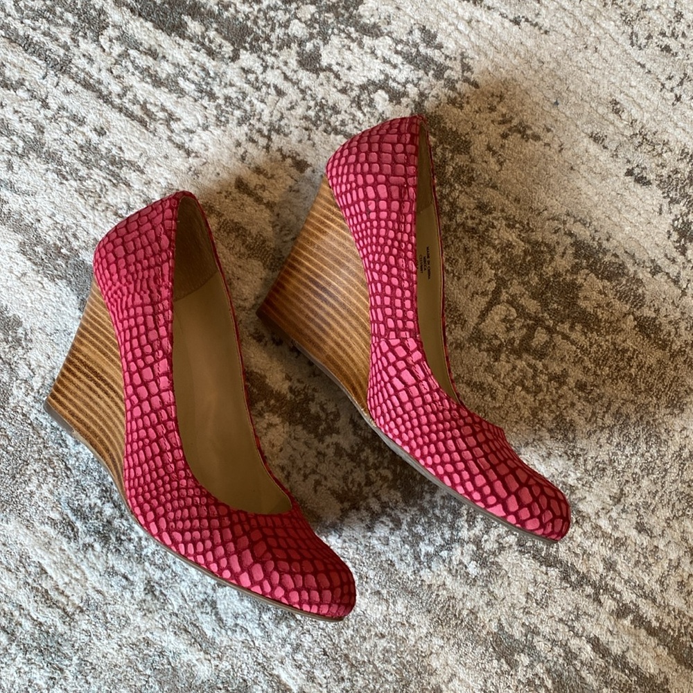 Max Studio Wedges - Picture 4 of 6
